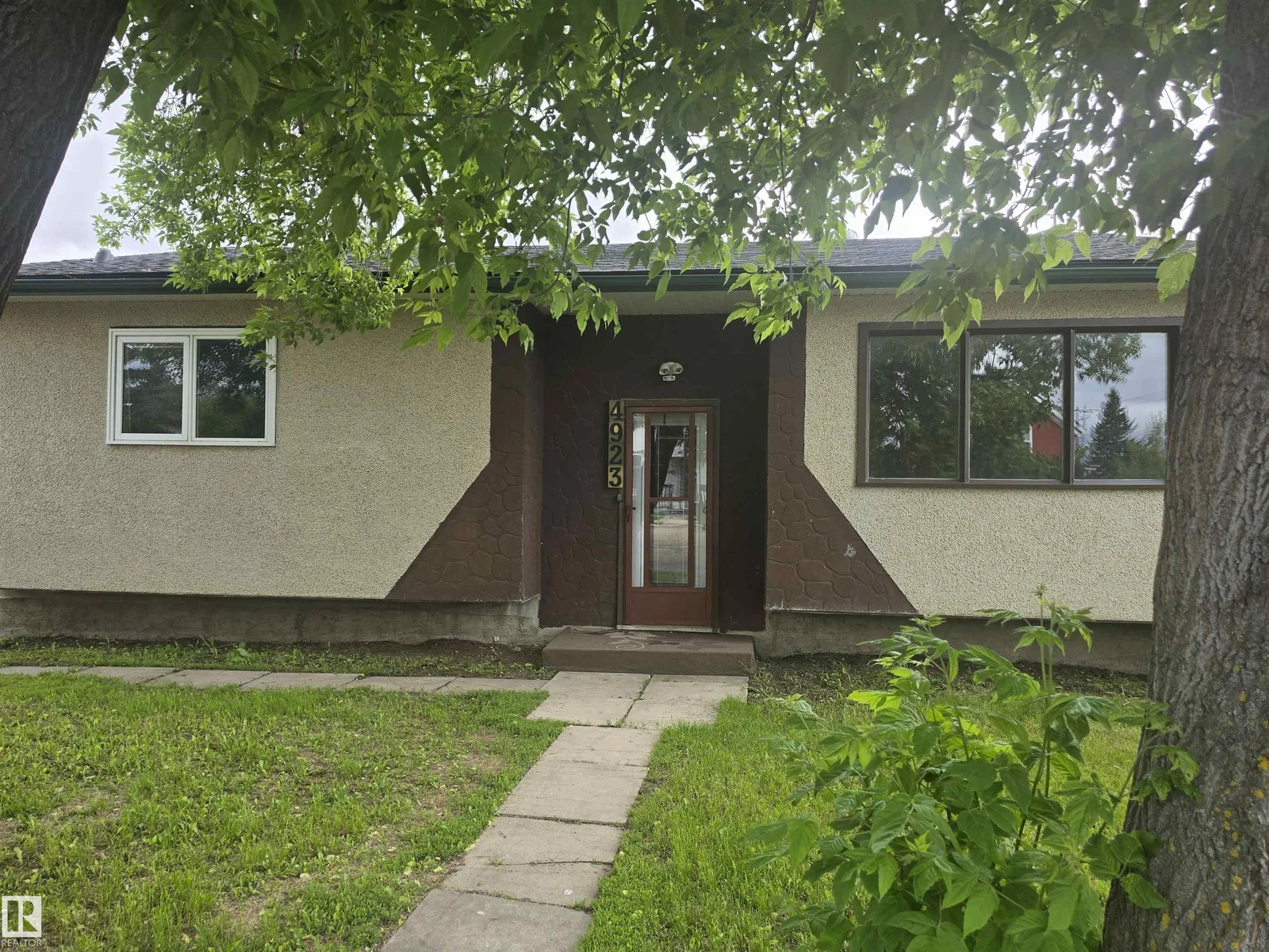 4923 51 AV, Mundare - 1 bedroom Detached Single Family for sale