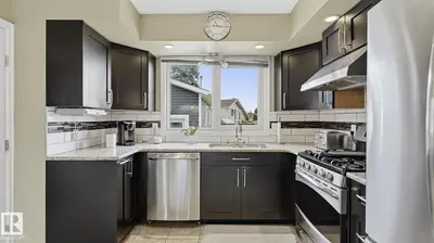 Interior photo 4 of 11020 162A AV NW