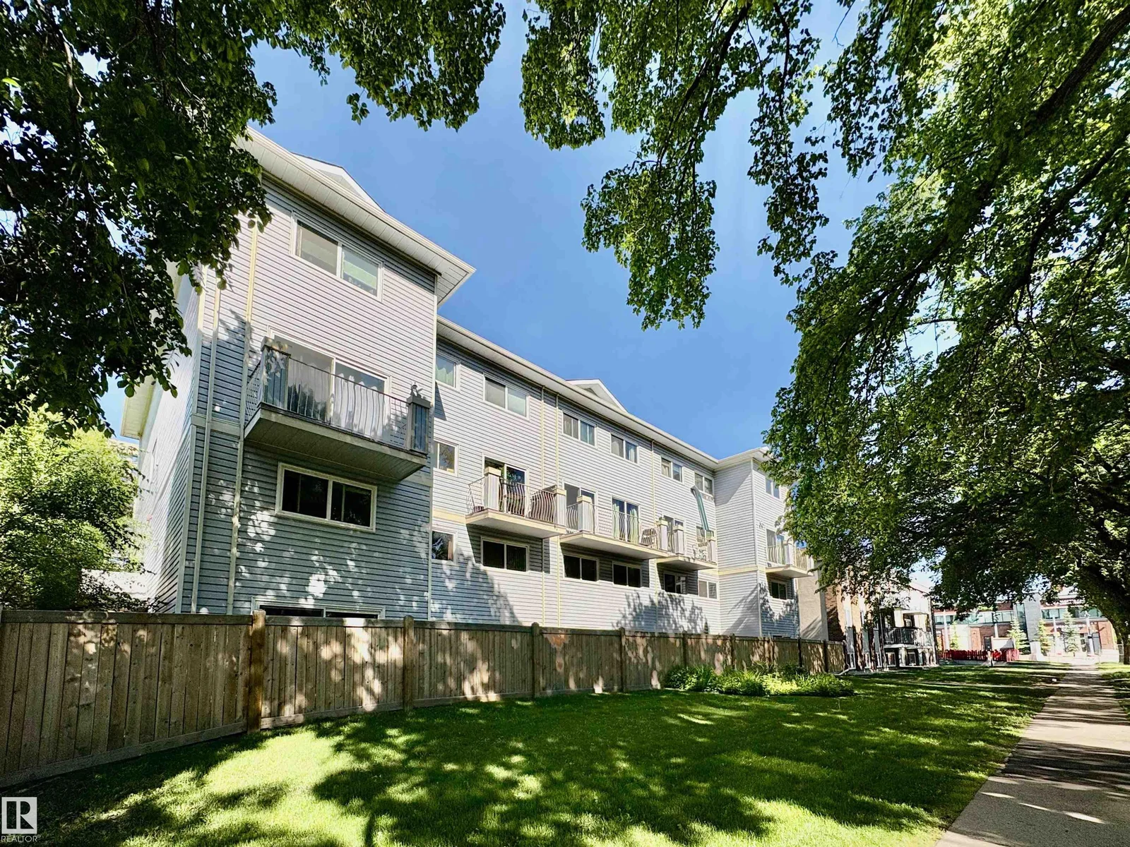 #3 10324 119 ST NW, Edmonton - 2 bedroom Apartment for sale