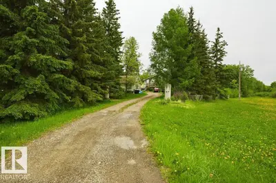 Interior photo 1 of 54056 RGE ROAD 211