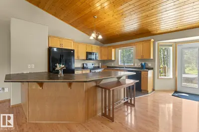 Interior photo 2 of 15 63319 Rge Rd 435