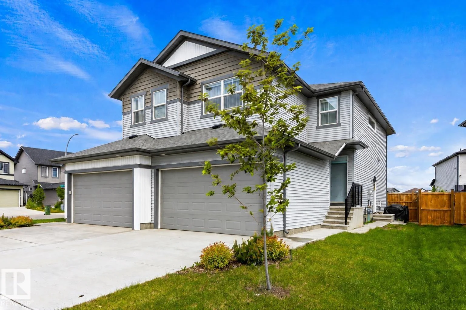 2554 151A AV NW, Edmonton - 4 bedroom Duplex for sale
