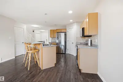 Interior photo 2 of 1124 37A AV NW