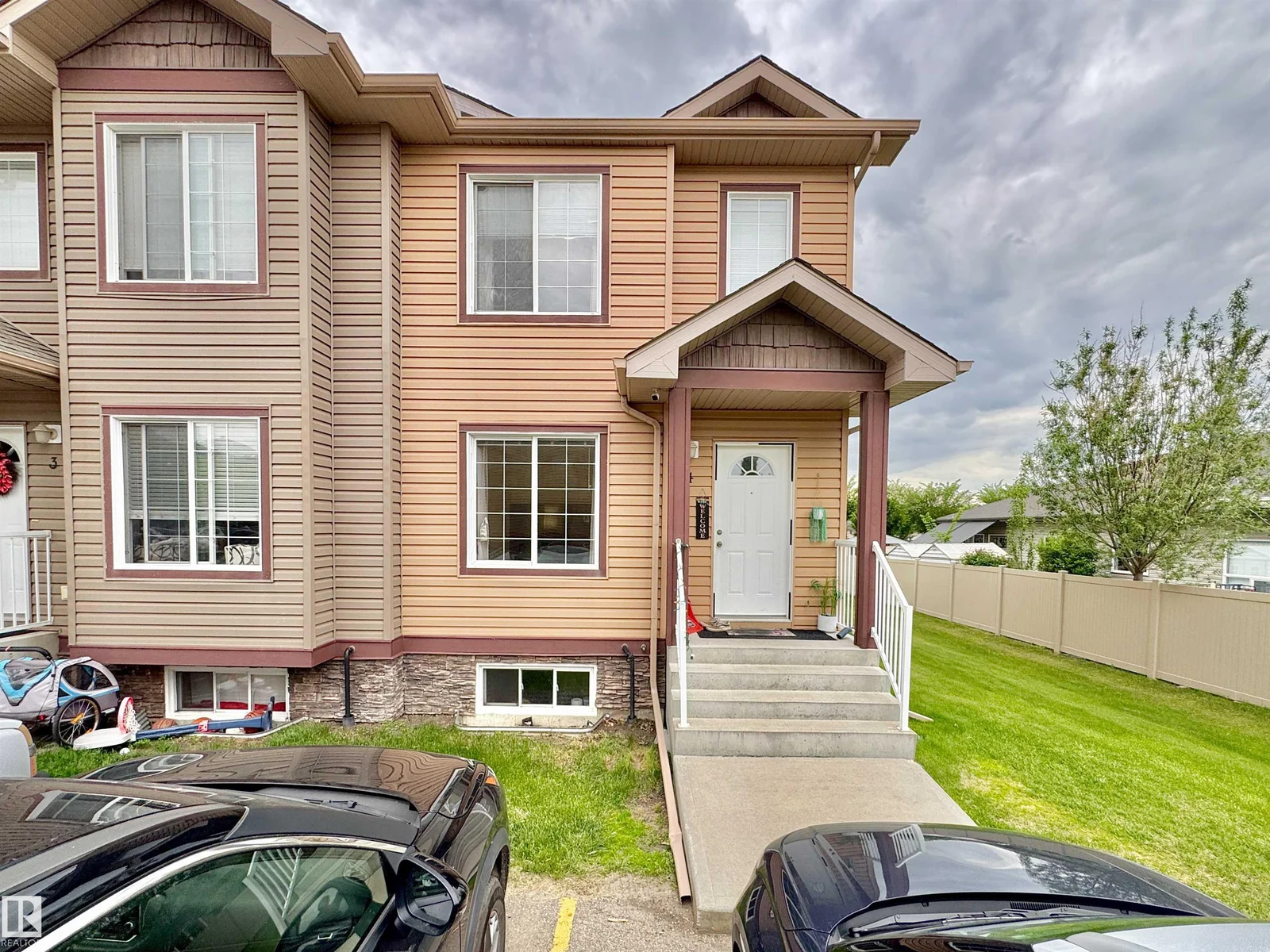 320 SPRUCE RIDGE RD, Spruce Grove - 3 bedroom Townhouse for sale