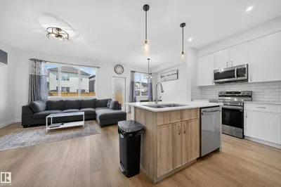 Interior photo 3 of 1684 12 ST NW