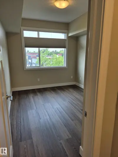 Interior photo 4 of #309 279 Wye RD