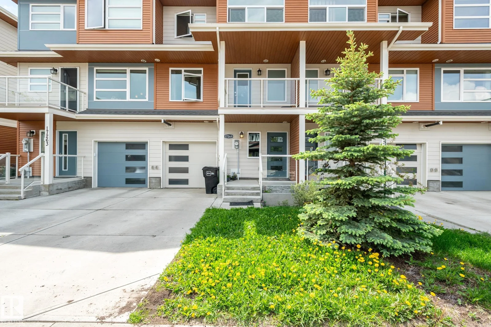 17269 9 AV SW, Edmonton - 2 bedroom Residential Attached for sale