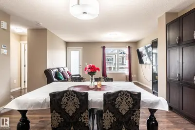 Interior photo 3 of 17269 9 AV SW
