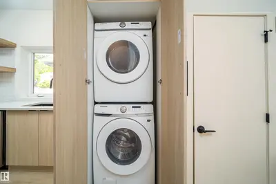 Interior photo 3 of 10866 92 ST NW