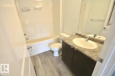 Interior photo 4 of #408 340 WINDERMERE RD NW