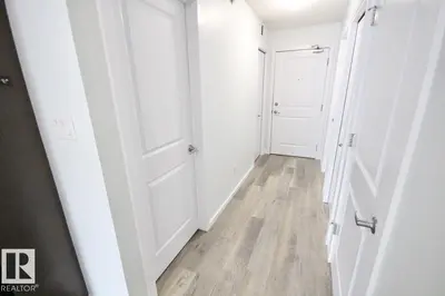 Interior photo 1 of #408 340 WINDERMERE RD NW