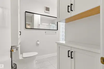 Interior photo 3 of 10628 73 AV NW