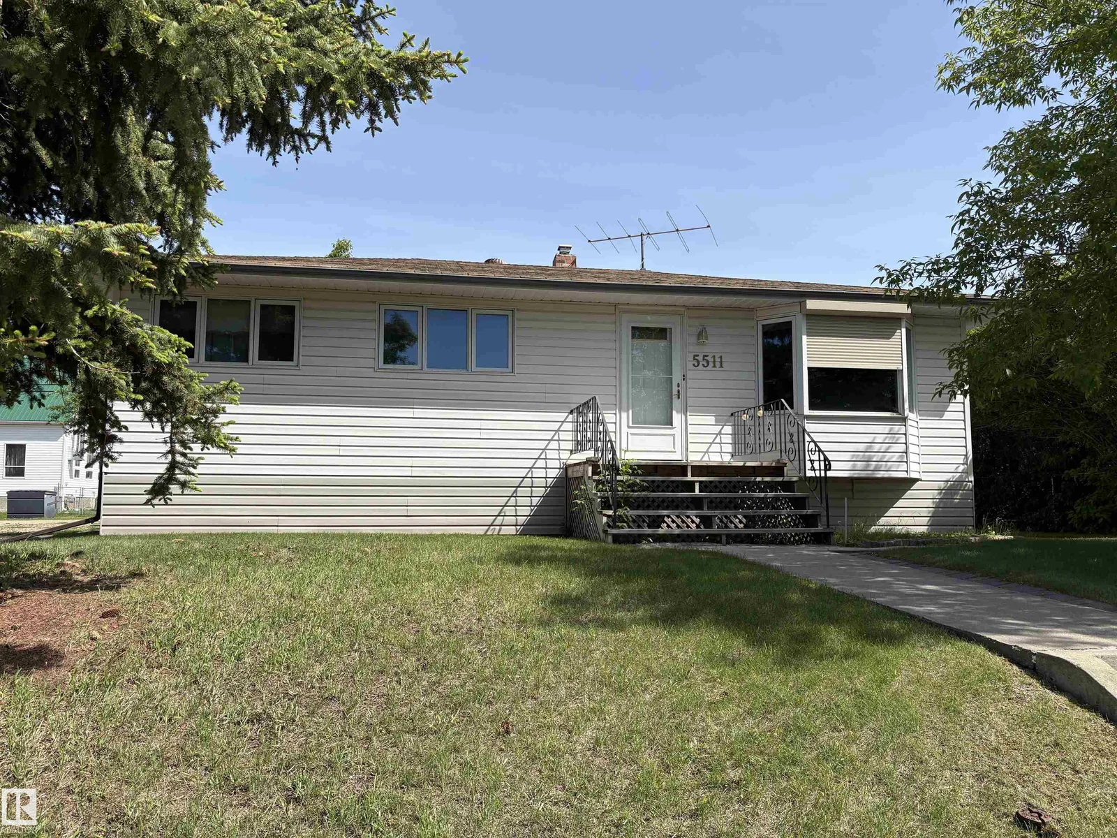 5511 50 St, Tofield