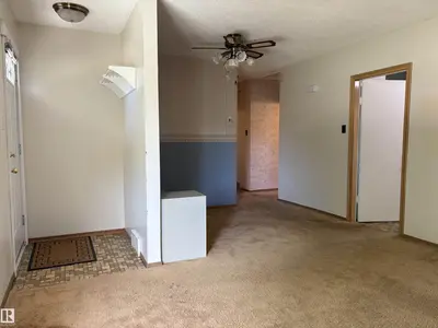 Photo 1 of 5511 50 St