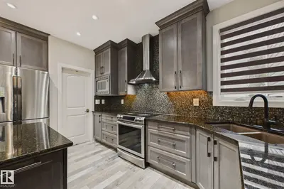 Interior photo 4 of 48 Lundberg CR