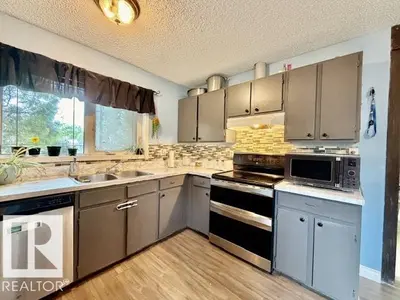 Interior photo 4 of 169 GARNET CR