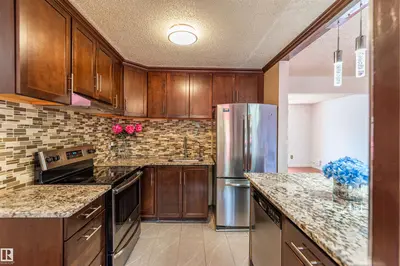 Interior photo 2 of 16524 116 ST NW
