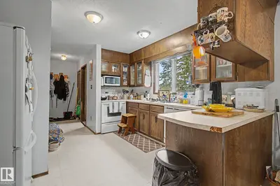 Interior photo 4 of 52430 RGE ROAD 21