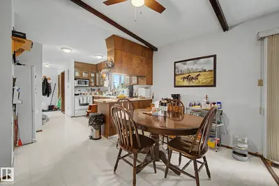 Interior photo 2 of 52430 RGE ROAD 21