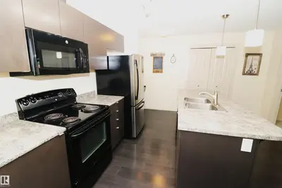 Interior photo 2 of #202 340 WINDERMERE RD NW