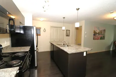 Interior photo 3 of #202 340 WINDERMERE RD NW