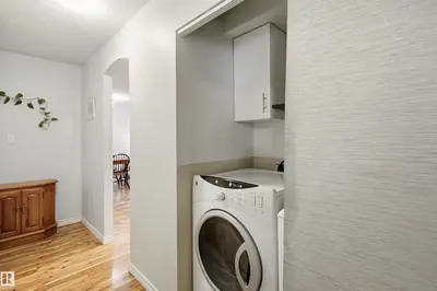 Interior photo 4 of 5786 172 ST NW