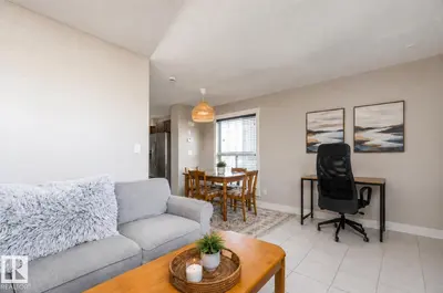 Interior photo 4 of #160 401 SOUTHFORK DR