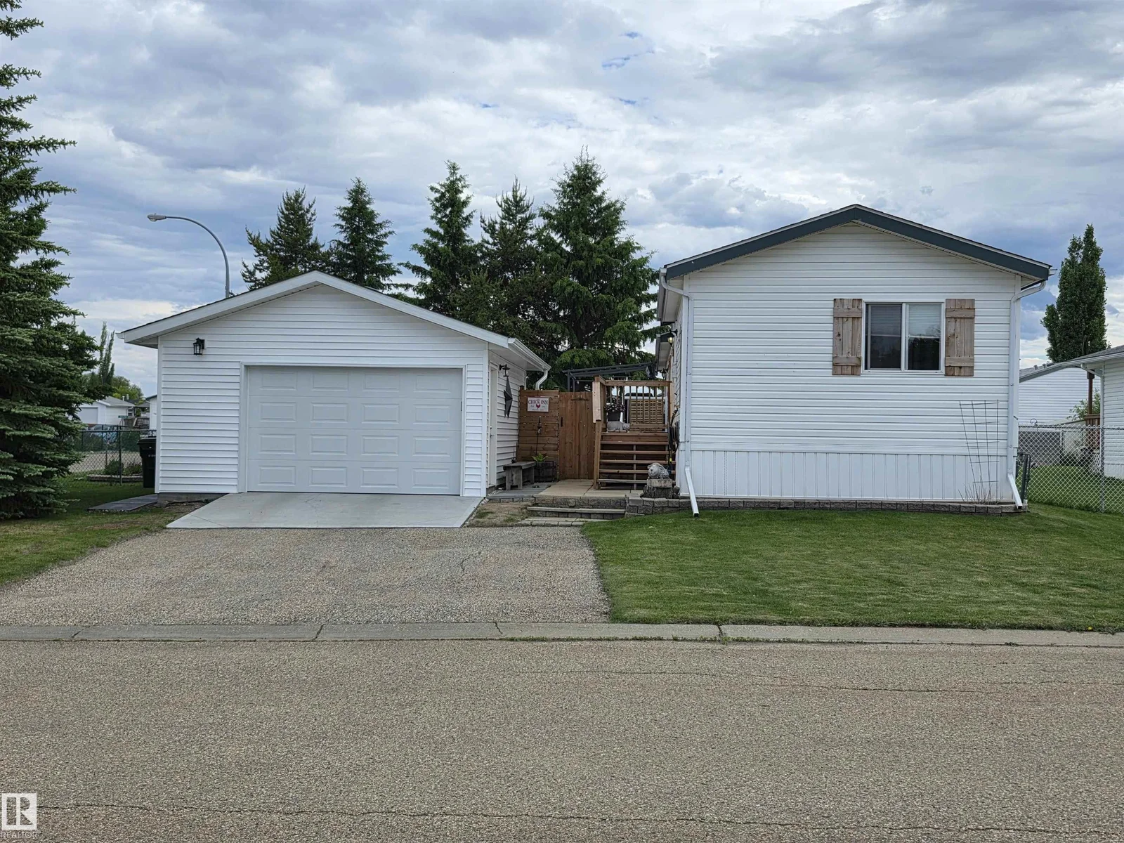 #88B 3400 48 ST, Stony Plain - 2 bedroom Single Family Residence for sale