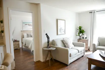 Interior photo 3 of #114 155 EDWARDS DR SW
