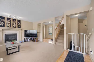 Interior photo 2 of 543 GEISSINGER LO NW