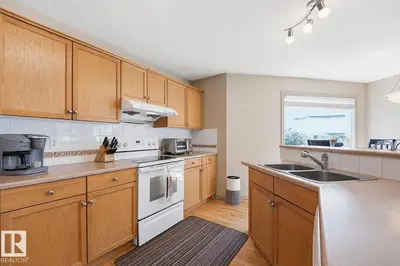 Interior photo 4 of 543 GEISSINGER LO NW