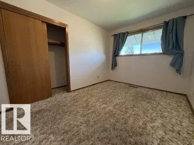 Interior photo 4 of 10604 104 ST