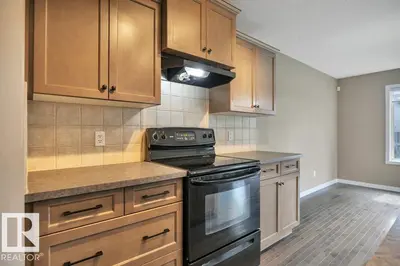Interior photo 4 of 109 BAIE MASSON ST