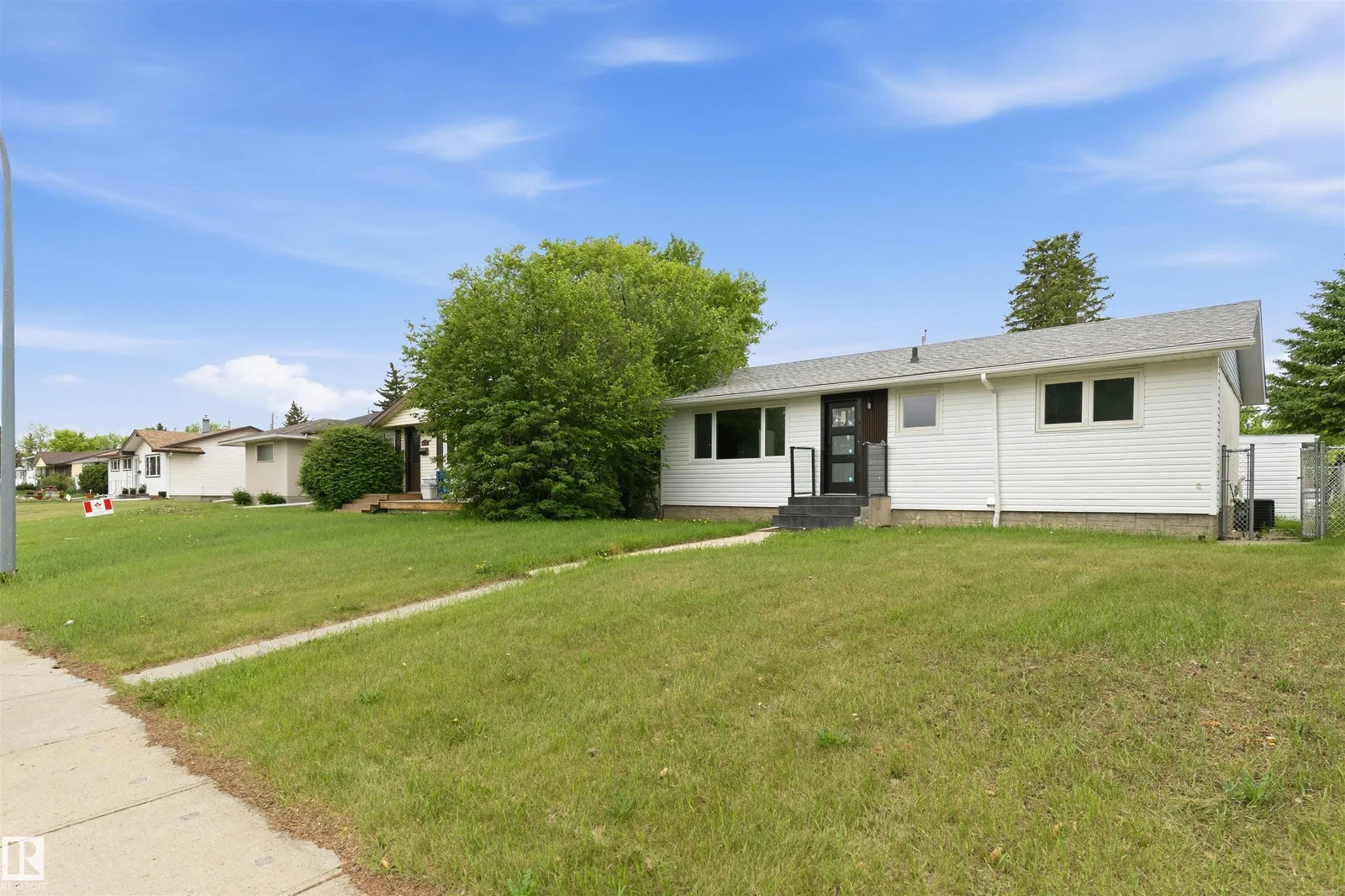 8328 165 ST NW, Edmonton - 5 bedroom Detached Single Family for sale
