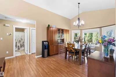 Interior photo 3 of 5343 64 ST