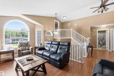 Interior photo 2 of 5343 64 ST