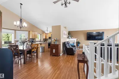 Interior photo 4 of 5343 64 ST