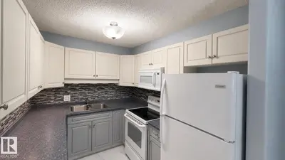 Interior photo 3 of #202 13635 34 ST NW