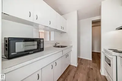 Interior photo 2 of 