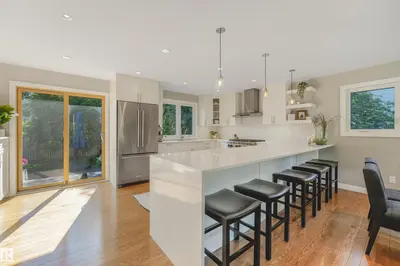 Interior photo 4 of 203 BRANDER DR NW