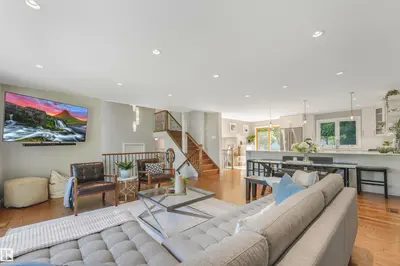 Interior photo 3 of 203 BRANDER DR NW