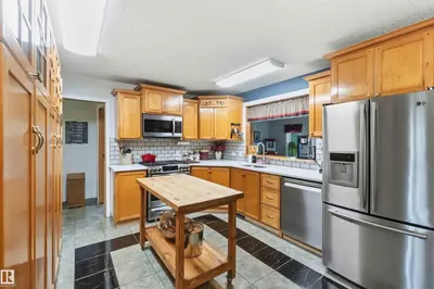 Interior photo 4 of #253 22112 TWP ROAD 531
