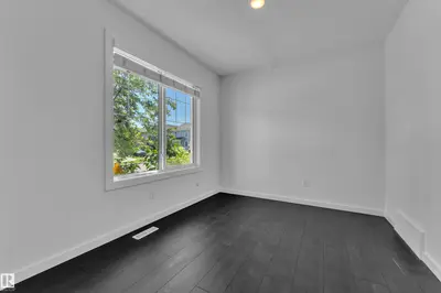 Interior photo 4 of 4118 6A ST NW