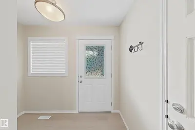 Interior photo 3 of 3044 16 AV NW