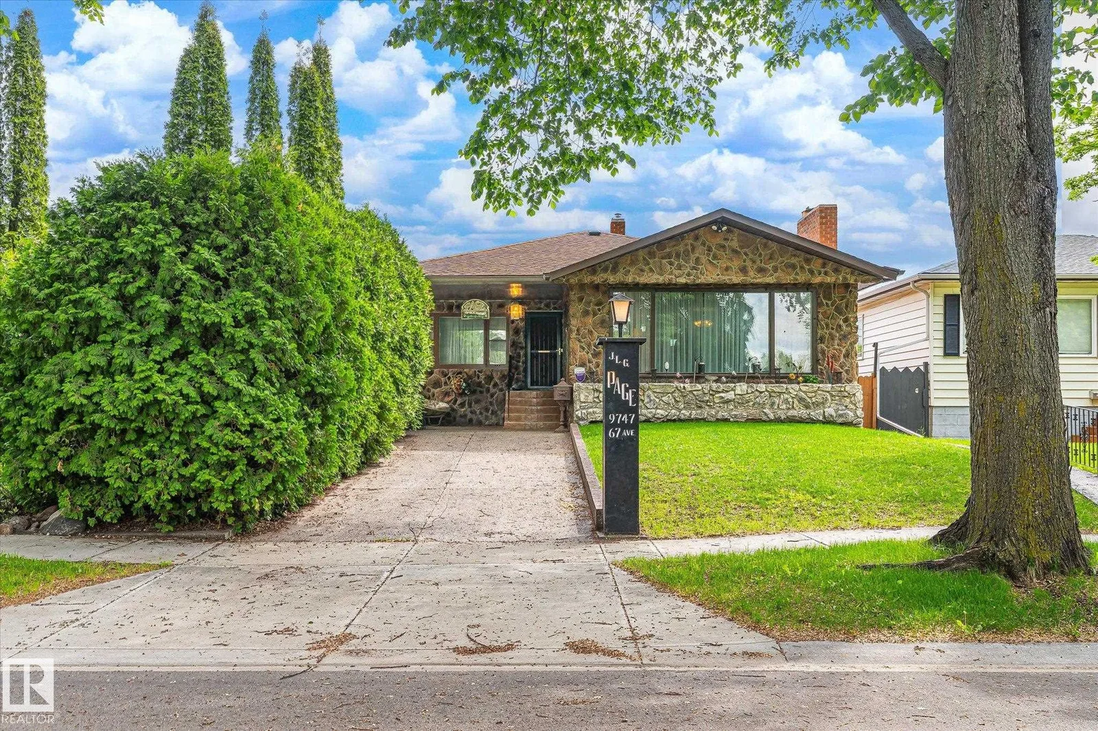 9747 67 AV NW, Edmonton - 4 bedroom Detached Single Family for sale