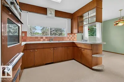 Interior photo 3 of 5308 105A ST NW