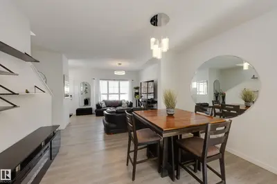 Interior photo 4 of 5181 EDGEMONT BV NW