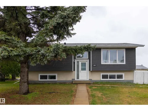4004 88 ST NW, Edmonton - $525,000