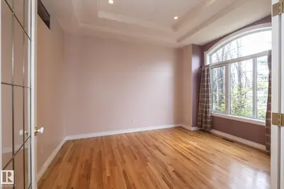 Interior photo 4 of 165 NORWICH CR