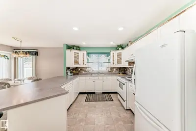 Interior photo 2 of 104 MAISONETTE VG